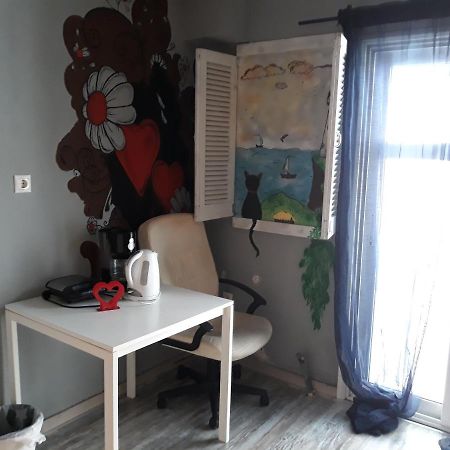 The Studio With The Bohemian Ambiance Tesalonika Bagian luar foto
